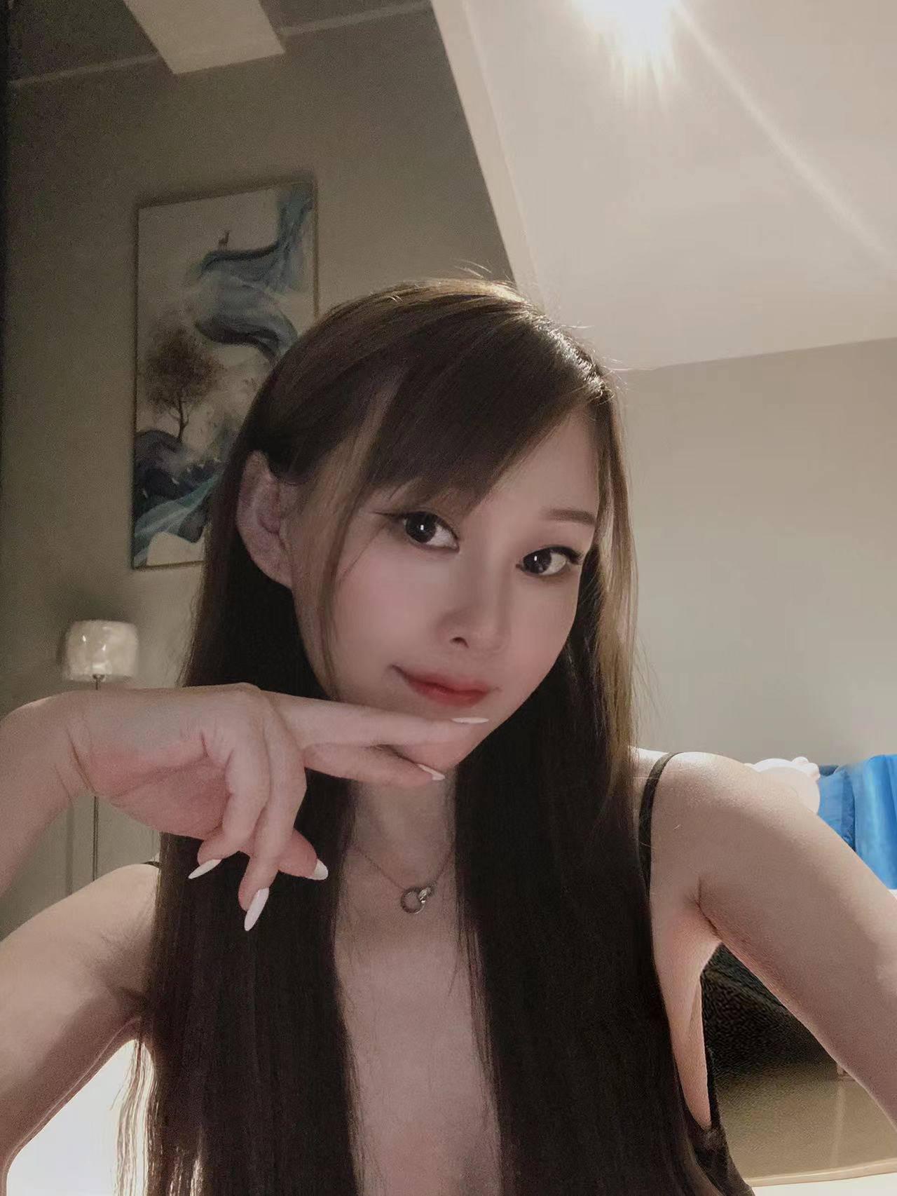 大长腿一线天会热舞的甜心